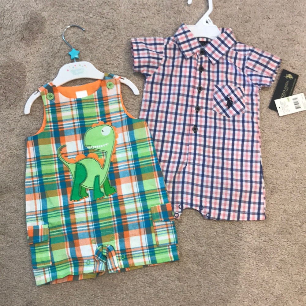 Set of 2 never worn boys plaid summer onesies
